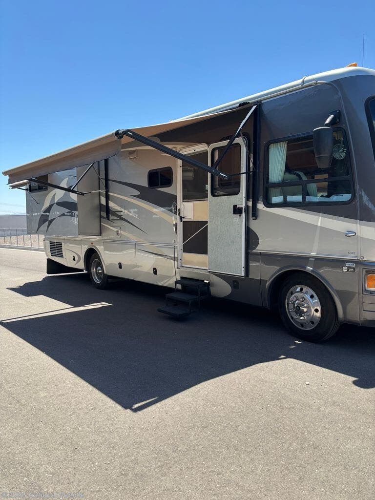 Used 2007 National RV Dolphin 5342 available in Surprise, Arizona