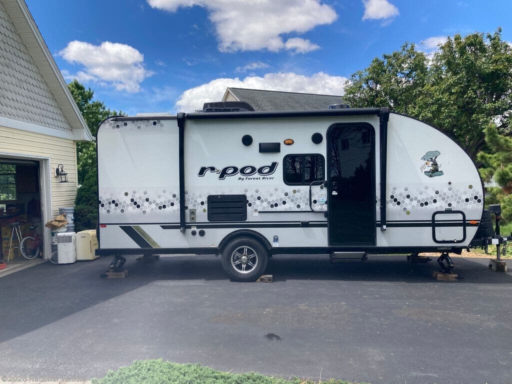 Used 2022 Forest River R-Pod 193 available in Boiling Springs, Pennsylvania