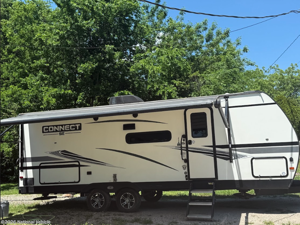 Used 2021 K-Z Connect 241BHK available in Blue Ridge, Texas