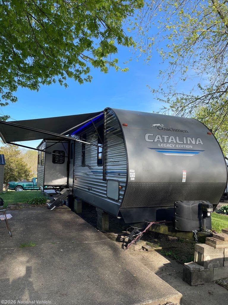 Used 2019 Coachmen Catalina Legacy 333RETS available in Hillsboro, Ohio