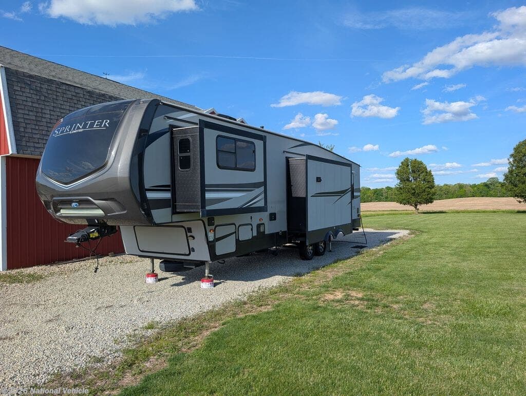 Used 2019 Keystone Sprinter Limited 3341FWFLS available in Connersville, Indiana