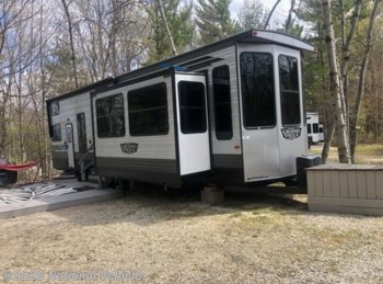Used 2021 Forest River Salem Grand Villa 42FLDL available in Sturgeon Bay, Wisconsin
