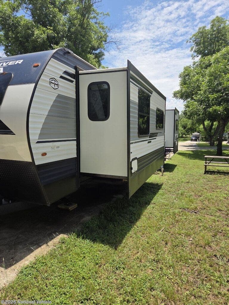 Used 2025 Palomino Puma 31FKRK available in Ingram, Texas