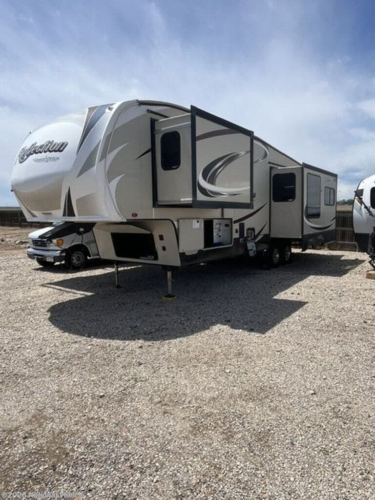 Used 2018 Grand Design Reflection 327RST available in Thornton, Colorado