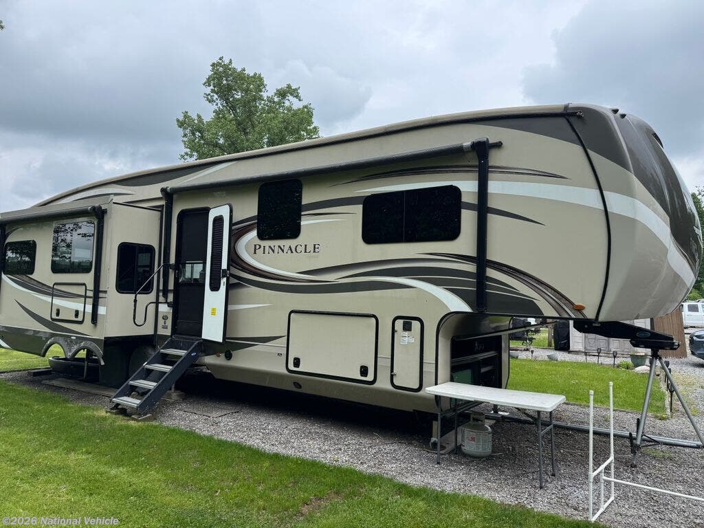 Used 2018 Jayco Pinnacle 36KPTS available in Churubusco, Indiana