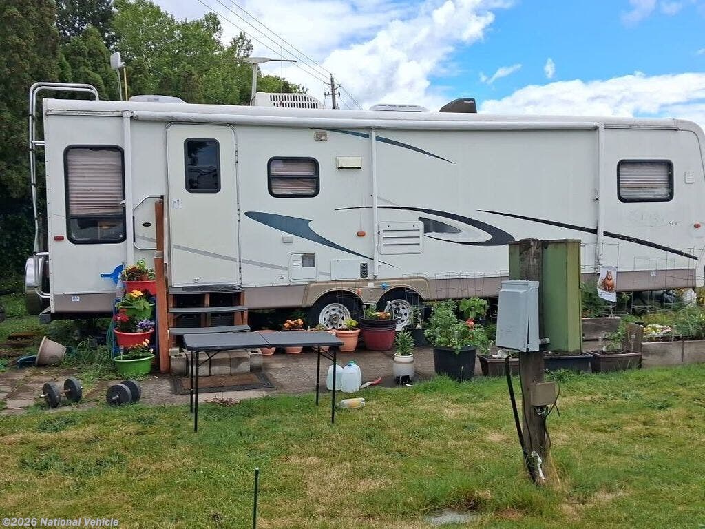 Used 2003 Carriage Cameo SEL 32FBS available in Beaverton, Oregon