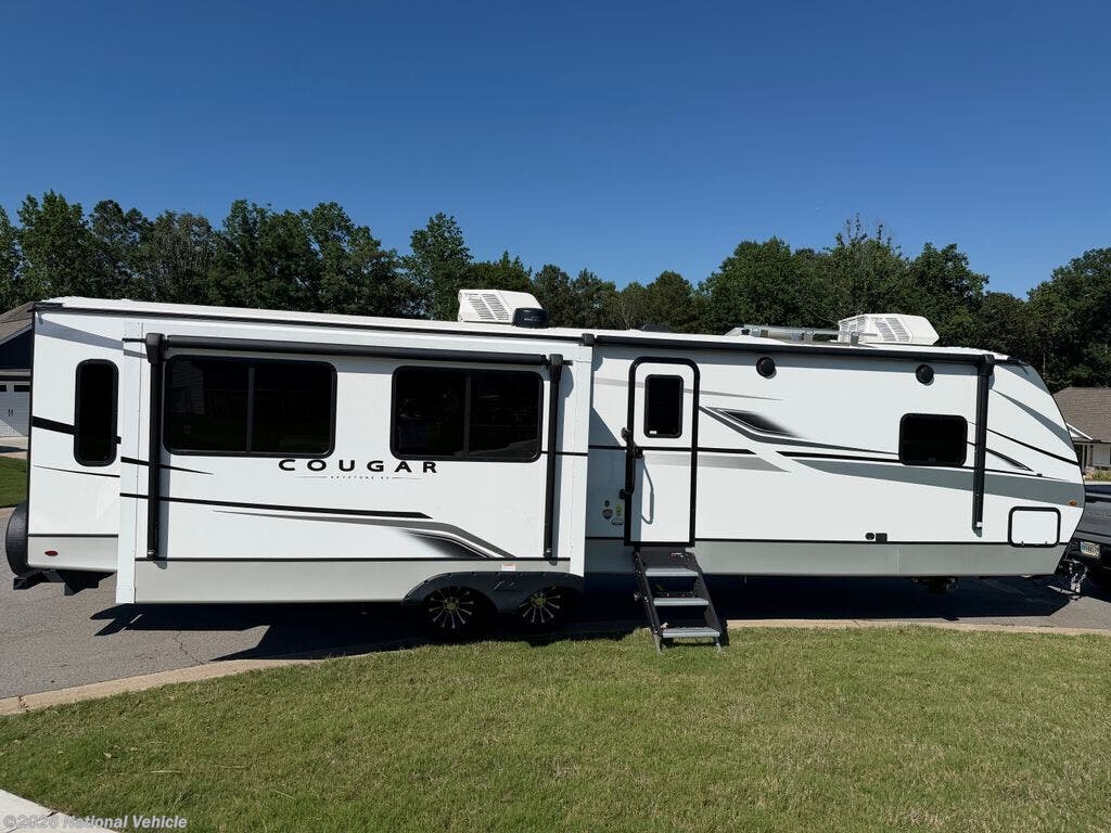 Used 2023 Keystone Cougar 33RLI available in Villa Rica, Georgia