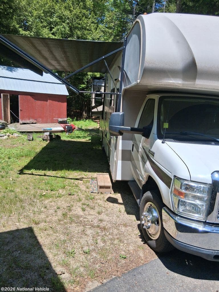 Used 2015 Thor Motor Coach Four Winds 31L available in Rindge, New Hampshire