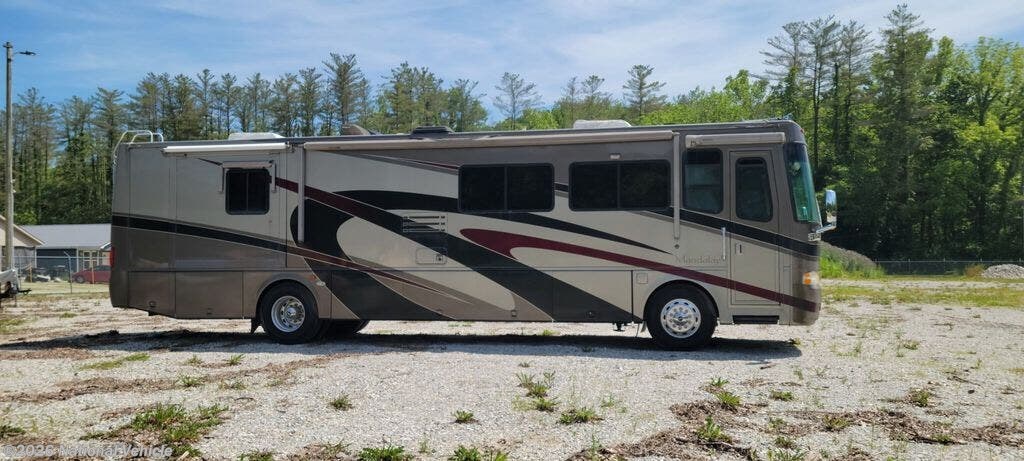 Used 2003 Four Winds Mandalay Coach 38B available in Nashville, Indiana