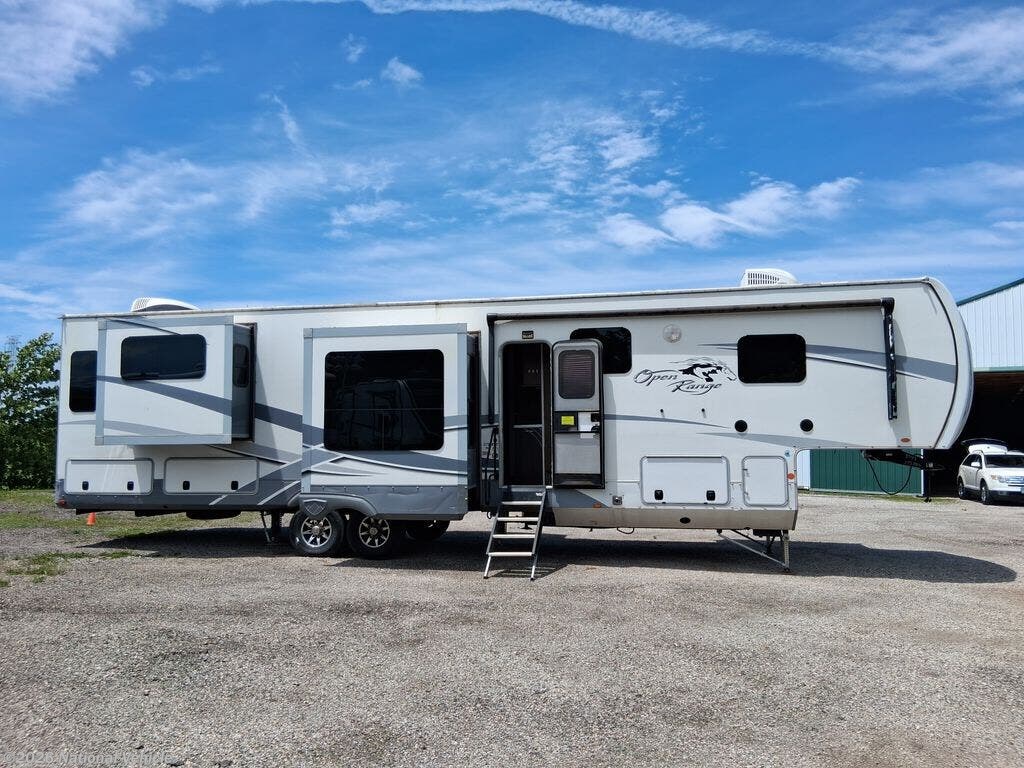 Used 2019 Highland Ridge Open Range 375RDS available in Westerville, Ohio
