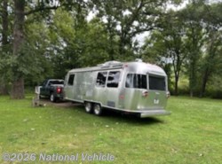 Used 2009 Airstream International Signature 25SS available in Portage, Wisconsin