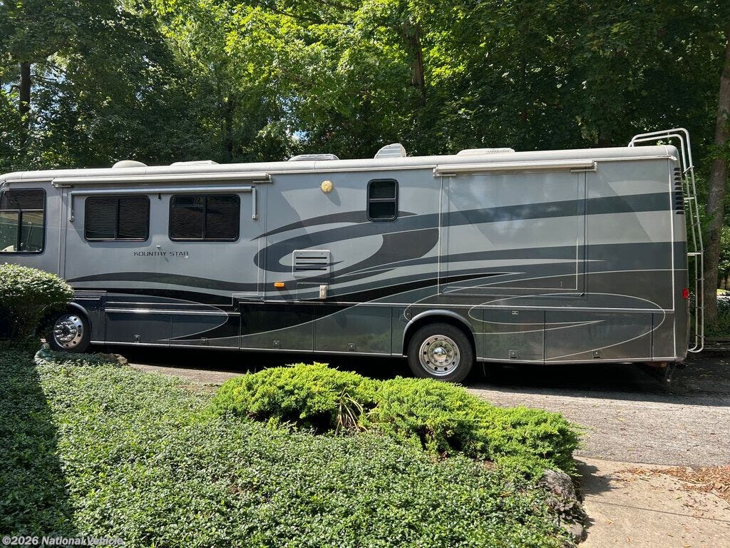 Used 2005 Newmar Kountry Star 3910 available in Elm Grove, Wisconsin