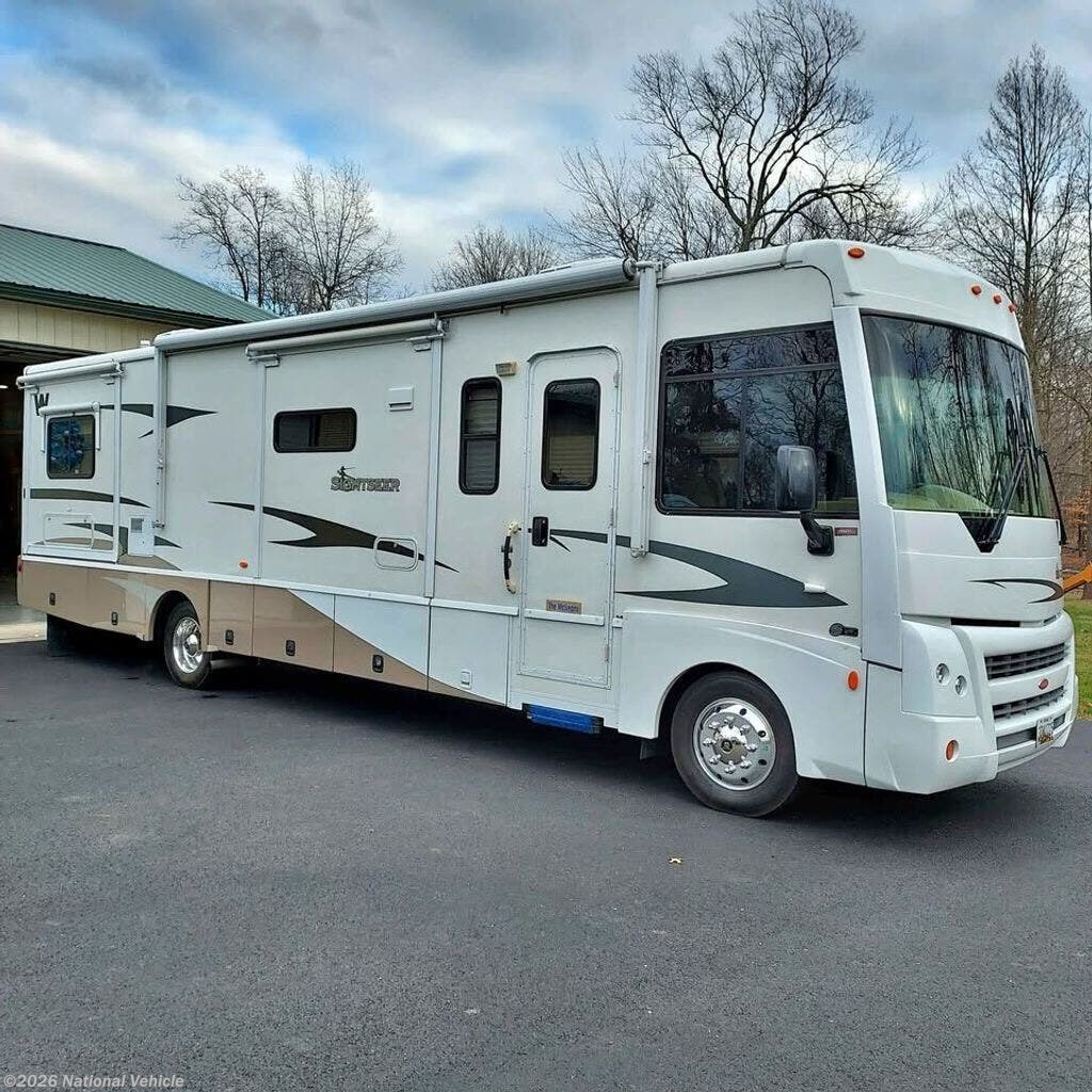 Used 2008 Winnebago Sightseer 34M available in Thurmont, Maryland