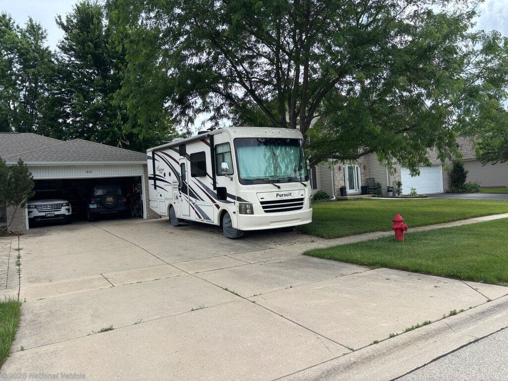 Used 2018 Coachmen Pursuit Precision 27DSP available in Yorkville, Illinois