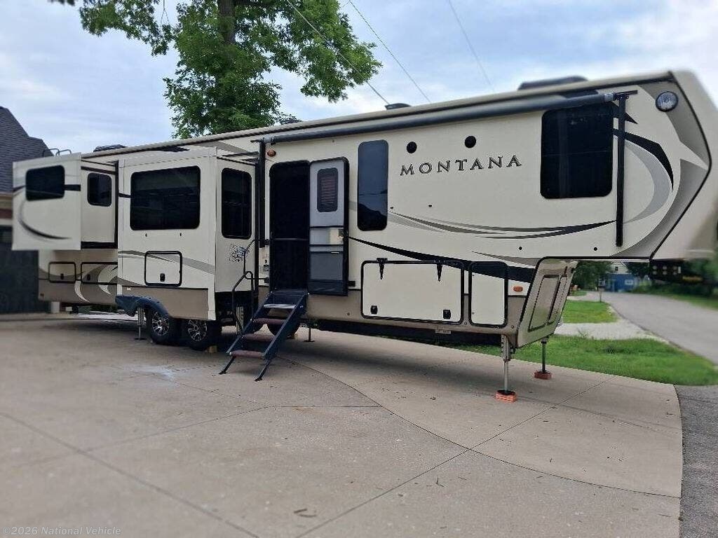 Used 2018 Keystone Montana 3790RD available in Waterford, Wisconsin
