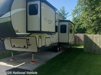 Used 2019 Forest River Flagstaff Classic 8529RKBS available in Pataskala, Ohio