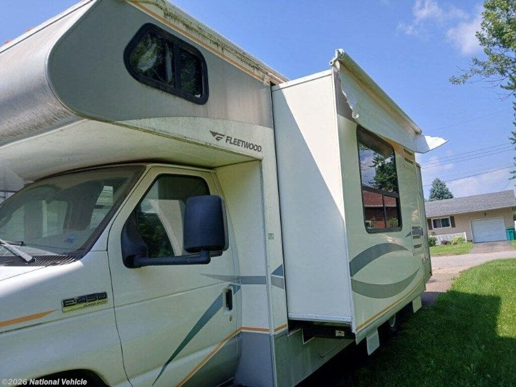 Used 2006 Fleetwood Jamboree GTX 26J available in Augusta, Wisconsin