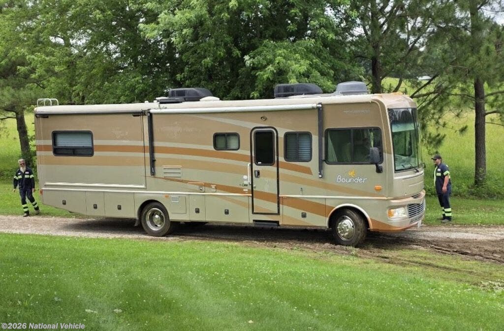 Used 2007 Fleetwood Bounder 33R available in Los Angeles, California