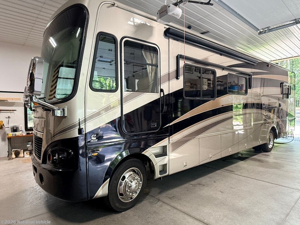 Used 2008 Tiffin Allegro Bay 35TSB available in North Webster, Indiana