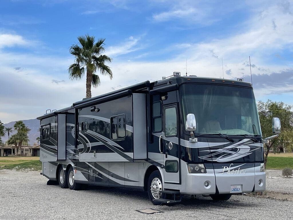 Used 2009 Tiffin Phaeton 42QRH available in Lake Tapps, Washington