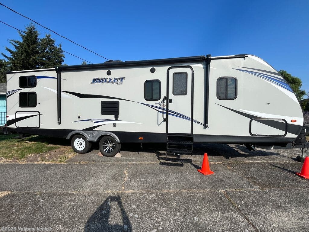 Used 2020 Keystone Bullet Ultra Lite 287QBSWE available in Sumner, Washington