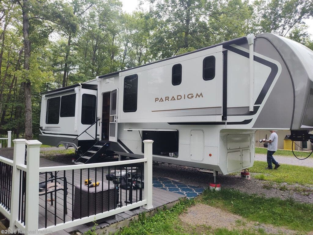 Used 2025  Alliance RV Paradigm 382RK by Alliance RV from National Vehicle in Mckeesport, PA