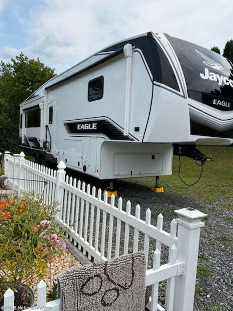 Used 2026  Jayco Eagle 321RSTS by Jayco from National Vehicle in Bellefonte, PA