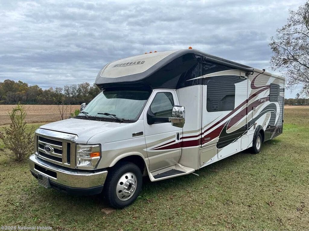 Used 2016  Winnebago Aspect 30J by Winnebago from National Vehicle in Oxford, ME