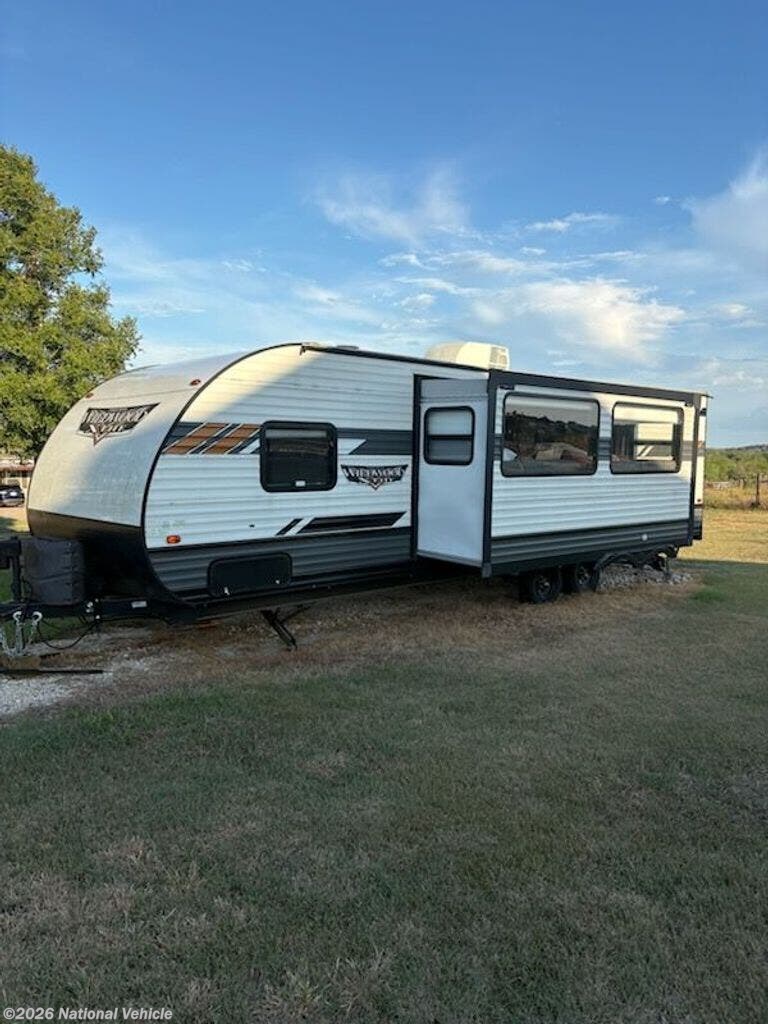 Used 2022  Forest River Wildwood X-Lite 263BHXL by Forest River from National Vehicle in May, TX