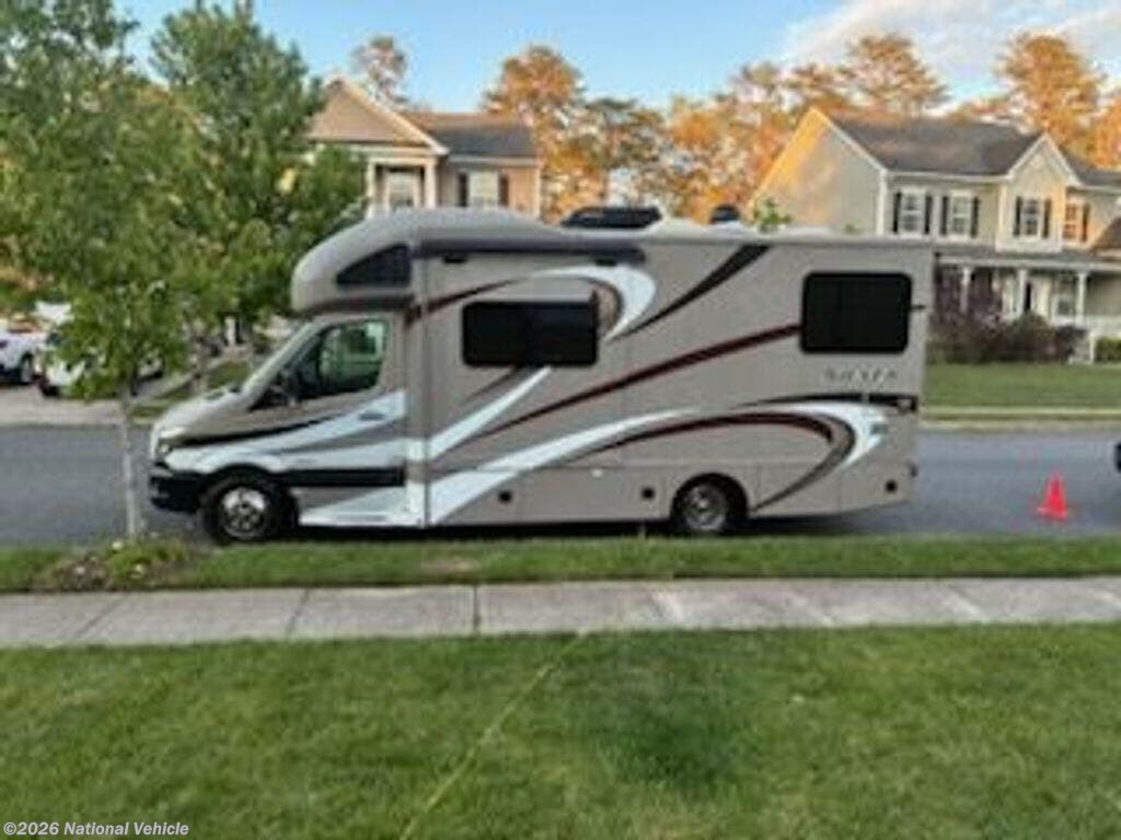 Used 2016  Thor Motor Coach Siesta Sprinter 24SR by Thor Motor Coach from National Vehicle in Hamilton, NJ