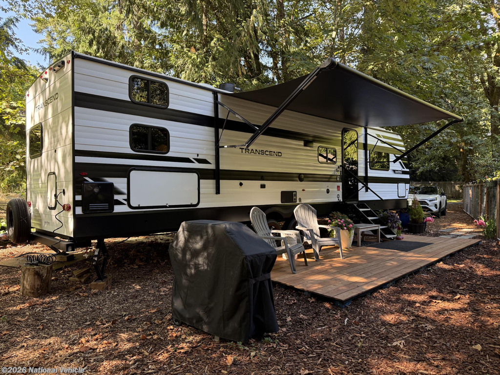Used 2025  Grand Design Transcend 335BHT by Grand Design from National Vehicle in Kirkland, WA