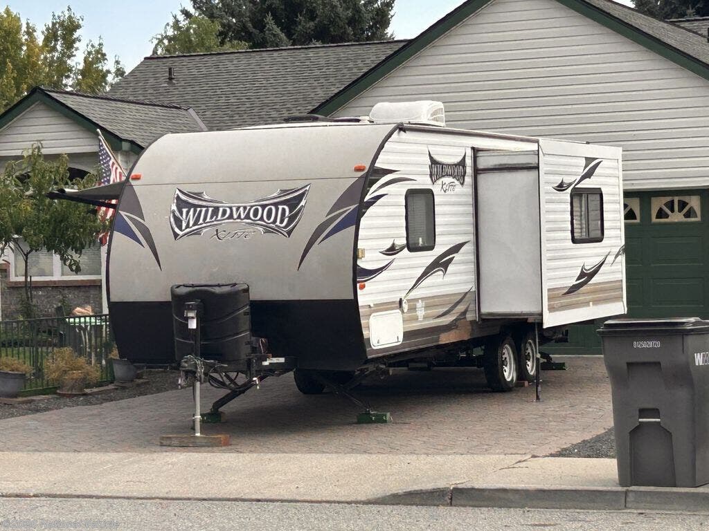 Used 2014  Forest River Wildwood X-Lite 231RKXL by Forest River from National Vehicle in Spokane Valley, WA