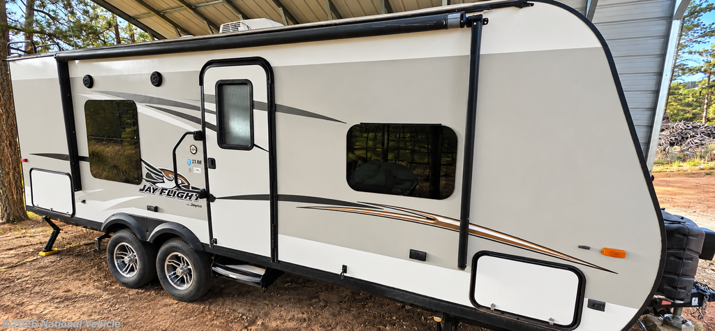 Used 2016  Jayco Jay Flight 23RB by Jayco from National Vehicle in Guffey, CO