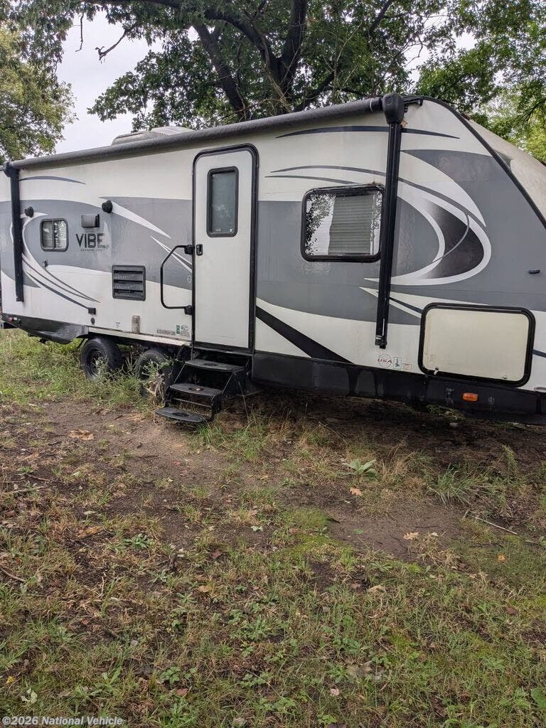 Used 2018  Forest River Vibe Extreme Lite 224RLS by Forest River from National Vehicle in Muskegon, MI