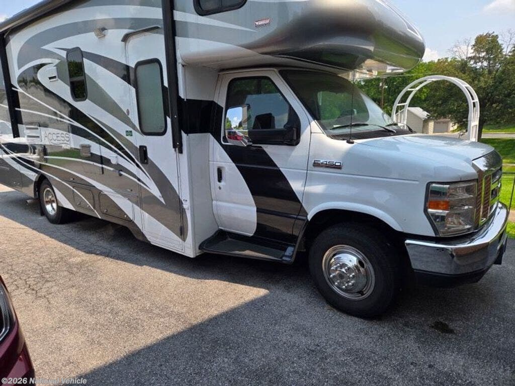 Used 2013  Winnebago Access 26Q by Winnebago from National Vehicle in Hanover, PA