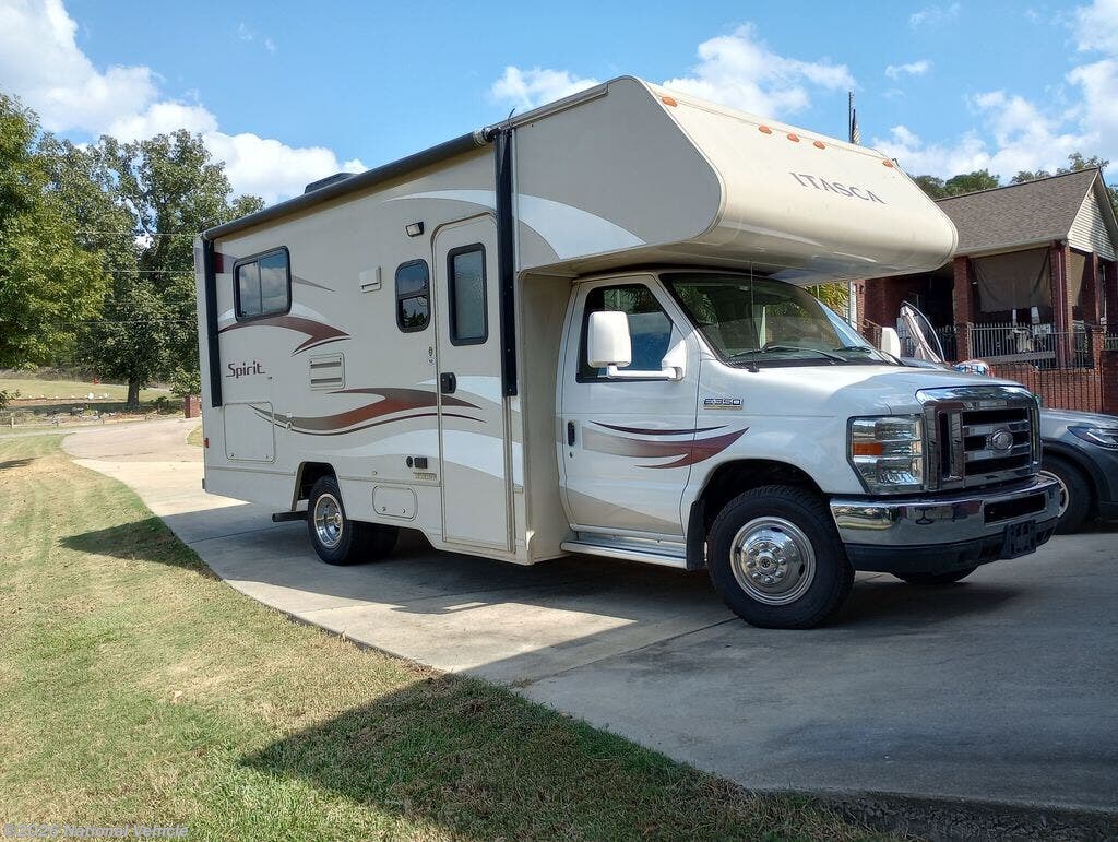 Used 2015  Itasca Spirit 22R by Itasca from National Vehicle in Lincoln, AL