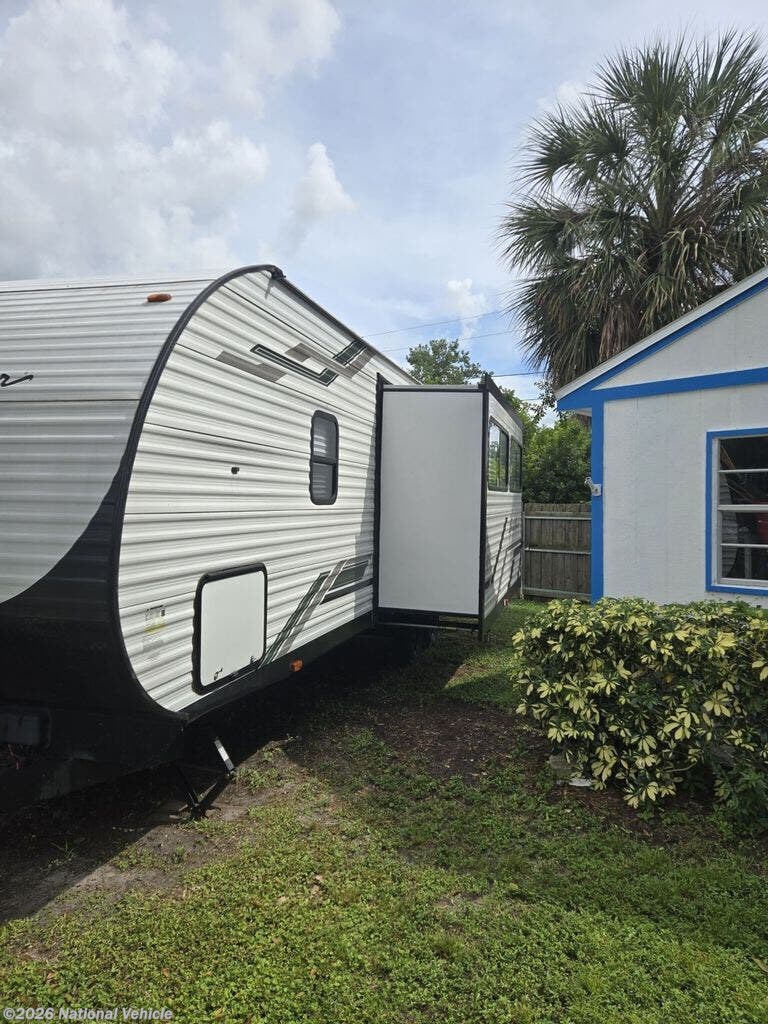 Used 2024  Heartland Eddie Bauer 261BH by Heartland from National Vehicle in Pinellas Park, FL