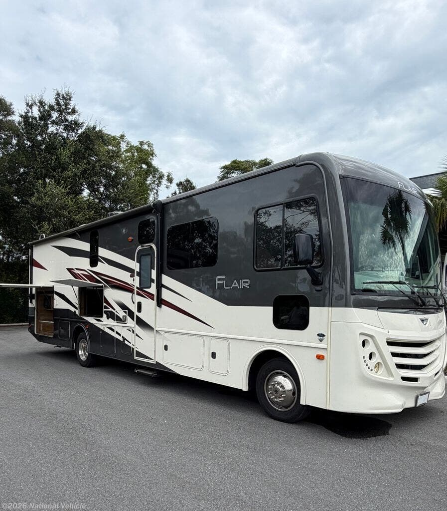 Used 2021  Fleetwood Flair 34J by Fleetwood from National Vehicle in Lutz, FL