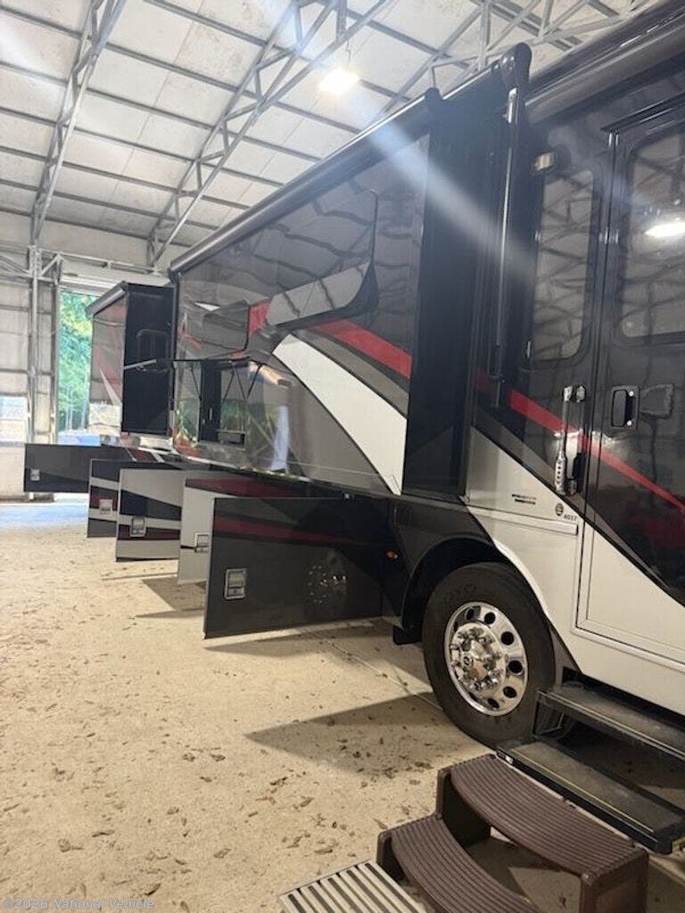 Used 2018  Newmar Ventana 4037 by Newmar from National Vehicle in Eagle River, WI