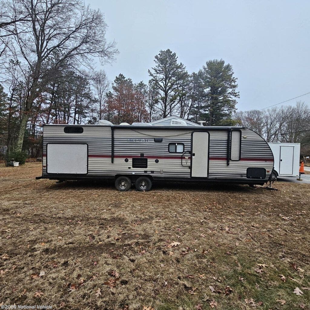 Used 2018  Forest River Cherokee Grey Wolf 29BH by Forest River from National Vehicle in Coventry, RI