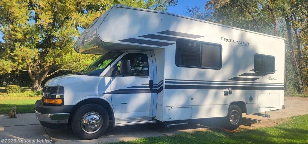 Used 2022  Coachmen Freelander 22XG by Coachmen from National Vehicle in Pinckney, MI