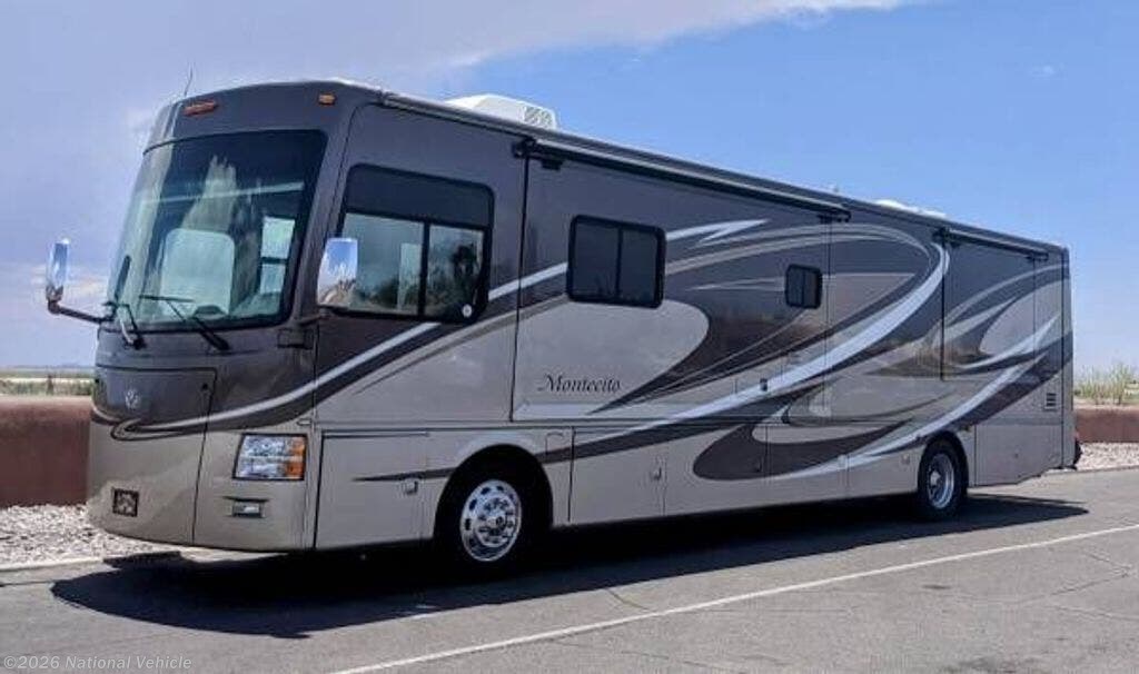 Used 2010  Thor Motor Coach Four Winds Montecito 38E by Thor Motor Coach from National Vehicle in Green Cove Springs, FL