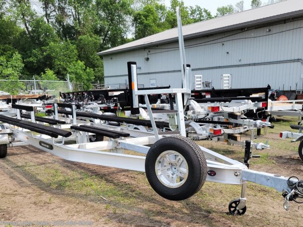 2022 EZ Loader 24'-26' Elite HD Aluminum Tri-Toon / Pontoon Bunk available in Forest Lake, MN