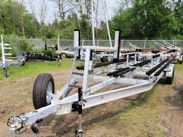 2022 EZ Loader 24'-26' Elite HD Aluminum Tri-Toon / Pontoon Bunk available in Forest Lake, MN