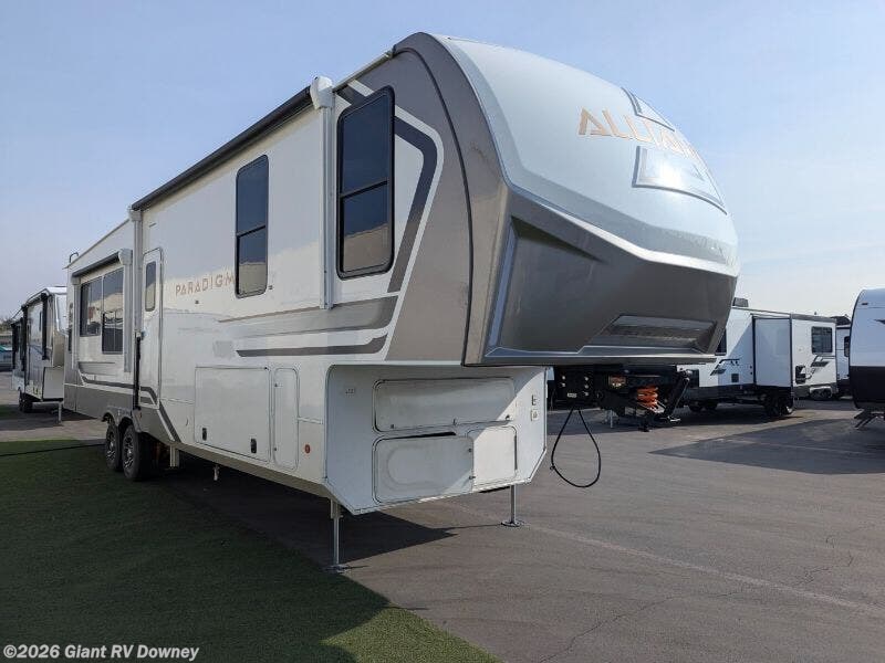 New 2025 Alliance RV Paradigm 340RL available in Downey, California