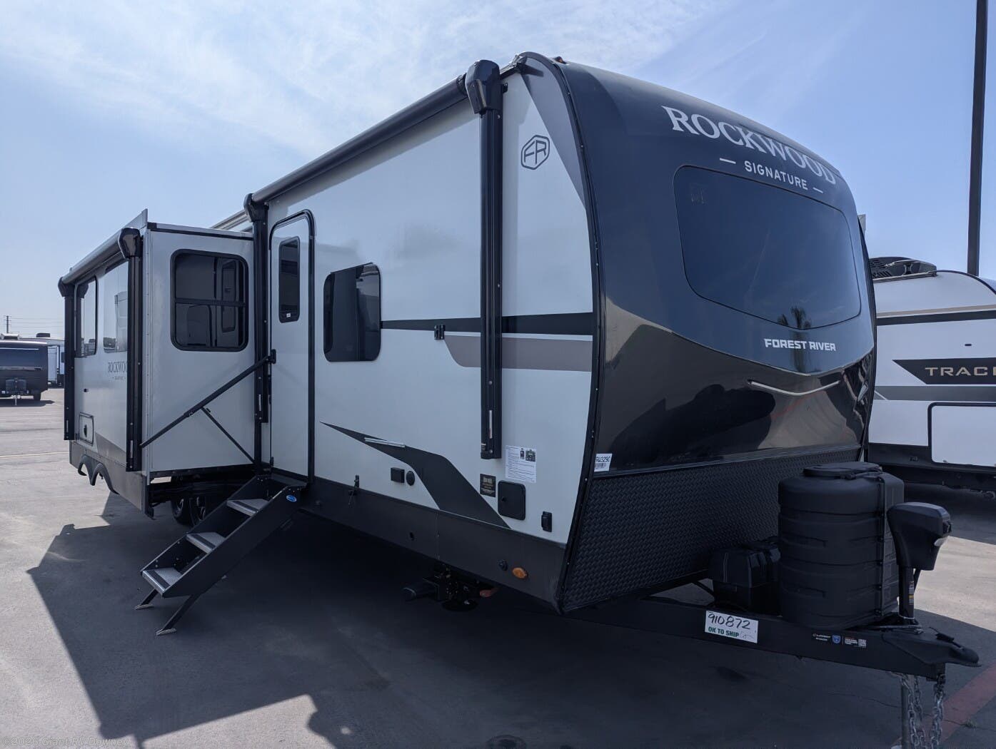 New 2026 Forest River Rockwood Signature 8336BH available in Downey, California