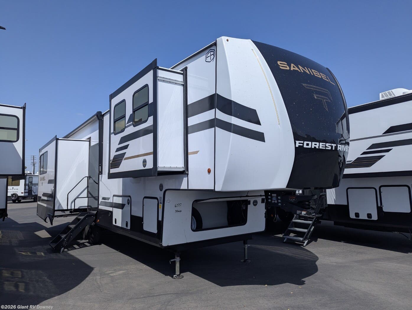 New 2026 Prime Time Sanibel 34LOUNGE available in Downey, California