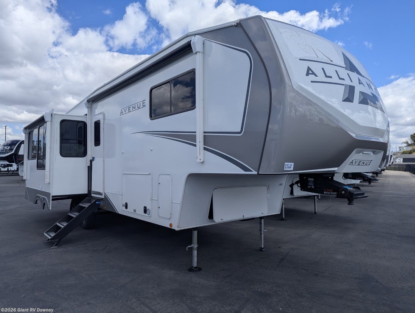 New 2026 Alliance RV Avenue 32RLS available in Downey, California