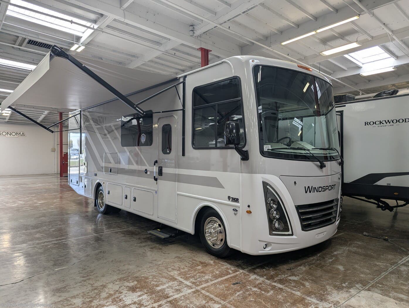 New 2027 Thor Motor Coach Windsport 29L available in Downey, California