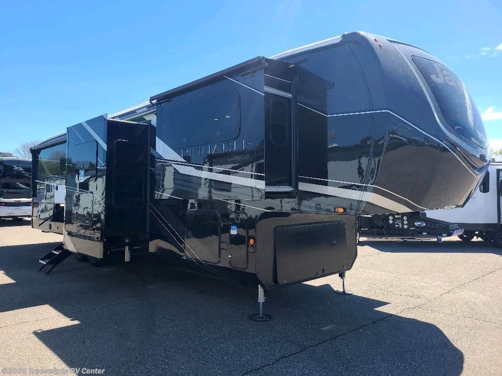 New 2026 Jayco Pinnacle 39FLOK available in Clio, Michigan